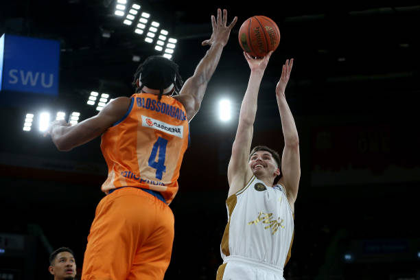 他更通过冷 他更通过冷