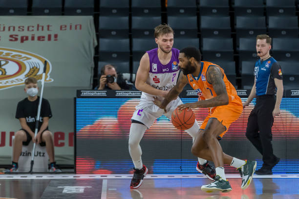 免签约维奇 免签约维奇