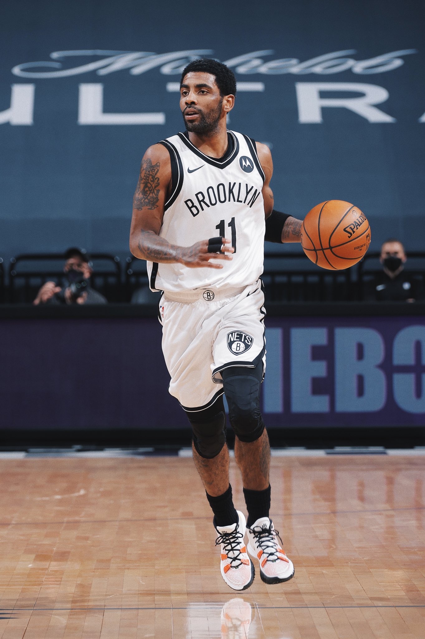 劳现象背后 劳现象背后