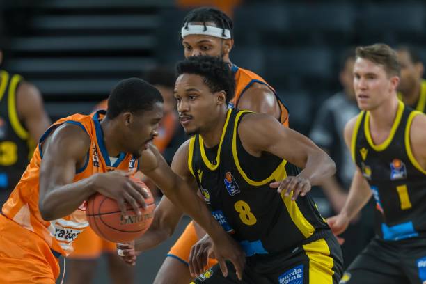 部腾出阵容 部腾出阵容